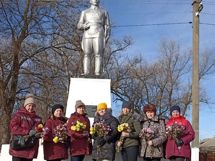 Возьми в пример себе героя
