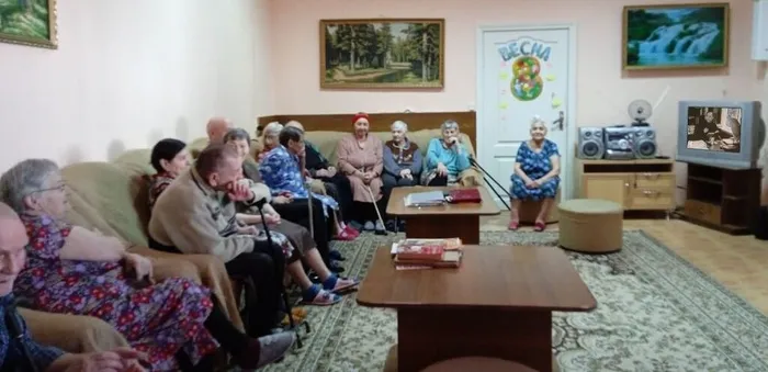 Поэт в России (2)