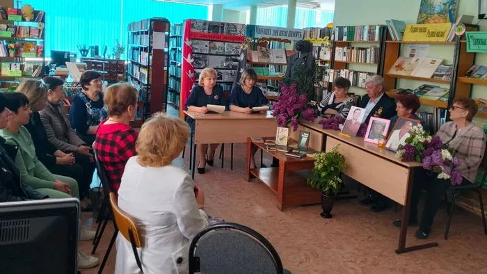 Ведущие встречи Е.В.Комендантова и О.Г.Светличная