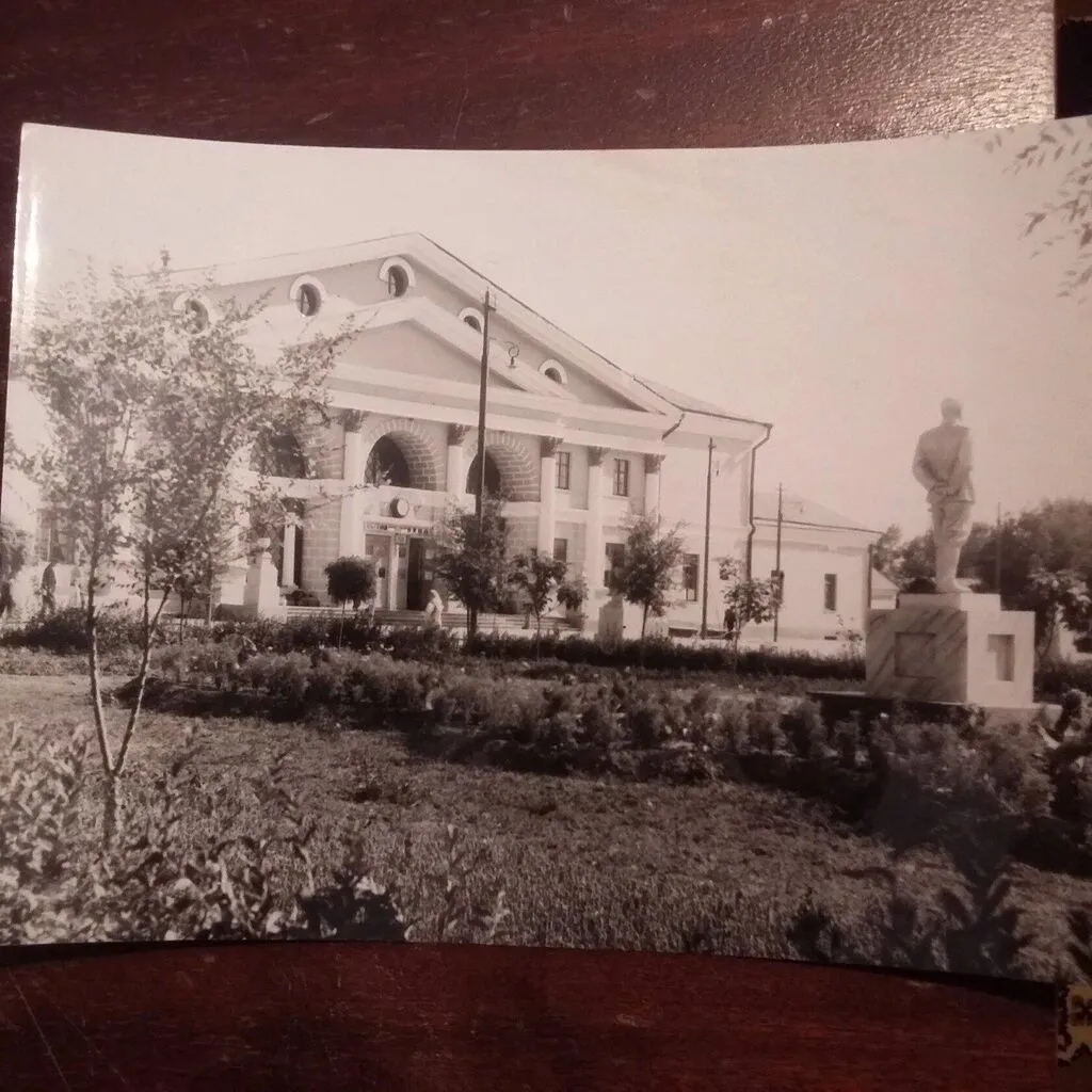 Привокзальный сквер 1950-1960-е годы