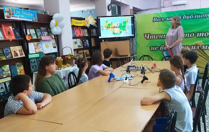 Гордо реет флаг Российский (3)